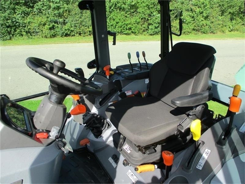 Solis 60 Med Lukket kabine, klima anlæg og vendegear på. - Farm tractor: picture 5 Solis 60 Med Lukket kabine, klima anlæg og vendegear på. - Farm tractor: picture 5