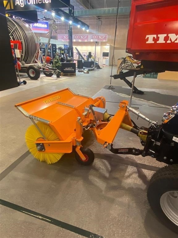 Farm tractor Solis H26 HST SnowEdition med Thyregod TK 1600 kost på: picture 6