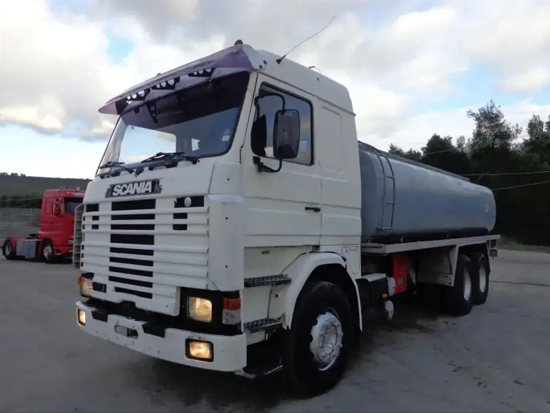 Scania R143-470 V8 Scania R143HL .470 6X2 Diesel/OIL Tank - Tanker truck: picture 2 Scania R143-470 V8 Scania R143HL .470 6X2 Diesel/OIL Tank - Tanker truck: picture 2