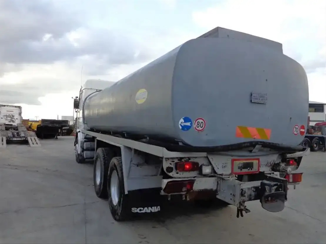 Scania R143-470 V8 Scania R143HL .470 6X2 Diesel/OIL Tank - Tanker truck: picture 4 Scania R143-470 V8 Scania R143HL .470 6X2 Diesel/OIL Tank - Tanker truck: picture 4