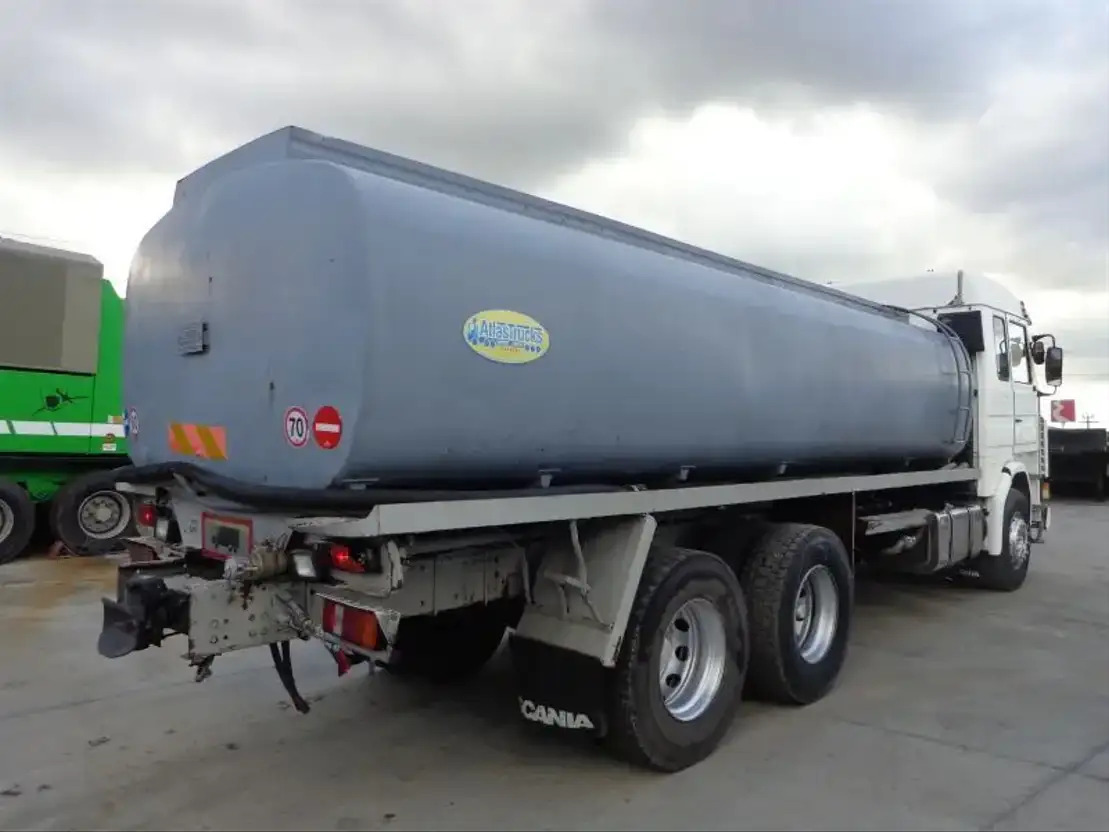 Scania R143-470 V8 Scania R143HL .470 6X2 Diesel/OIL Tank - Tanker truck: picture 5 Scania R143-470 V8 Scania R143HL .470 6X2 Diesel/OIL Tank - Tanker truck: picture 5