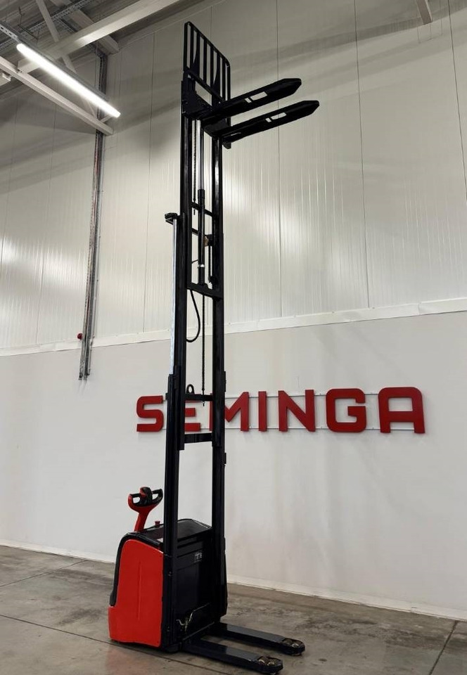 Linde 10848 L14 - Forklift: picture 4 Linde 10848 L14 - Forklift: picture 4