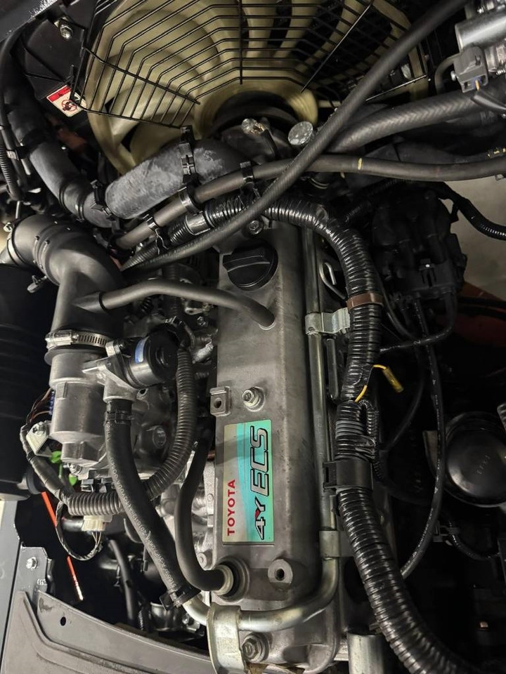 Toyota 10723 - 06-8FG25F - LPG forklift: picture 4 Toyota 10723 - 06-8FG25F - LPG forklift: picture 4