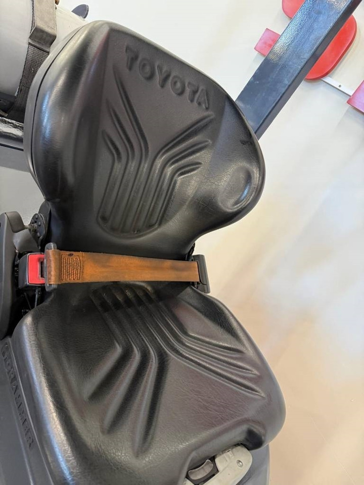 Toyota 11051 - 8FBE15T  - Electric forklift: picture 5 Toyota 11051 - 8FBE15T  - Electric forklift: picture 5