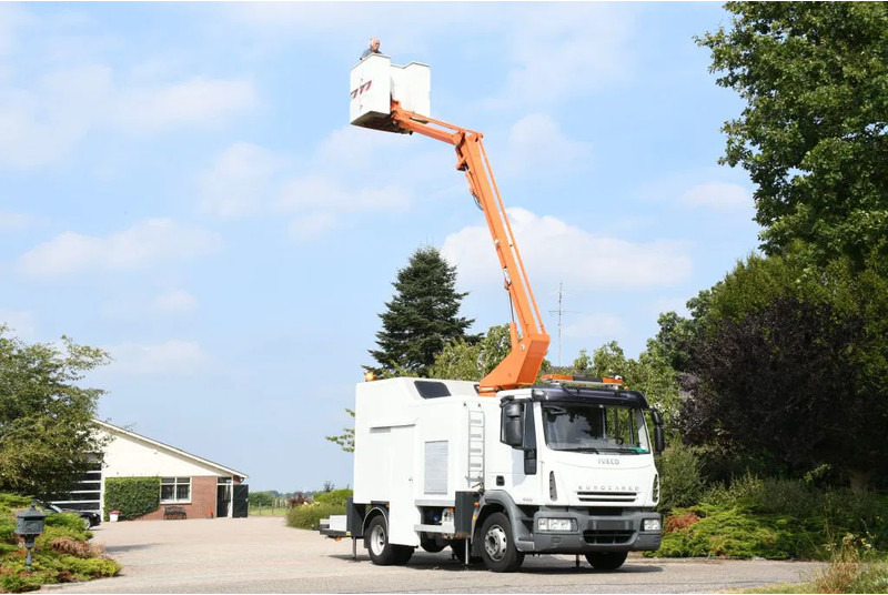 Iveco EuroCargo 120 E18!! ARBEITSBUHNE/SKYWORKER/HOOGWERKER!!EURO5!! CUSTERS!! - Truck: picture 1 Iveco EuroCargo 120 E18!! ARBEITSBUHNE/SKYWORKER/HOOGWERKER!!EURO5!! CUSTERS!! - Truck: picture 1