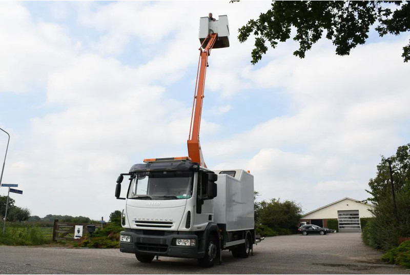 Iveco EuroCargo 120 E18!! ARBEITSBUHNE/SKYWORKER/HOOGWERKER!!EURO5!! CUSTERS!! - Truck: picture 3 Iveco EuroCargo 120 E18!! ARBEITSBUHNE/SKYWORKER/HOOGWERKER!!EURO5!! CUSTERS!! - Truck: picture 3