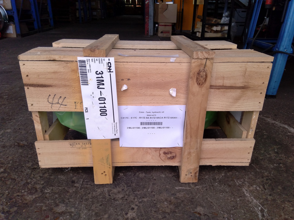 Case 31MJ-01100 - Hydraulic tank for Construction machinery: picture 2 Case 31MJ-01100 - Hydraulic tank for Construction machinery: picture 2
