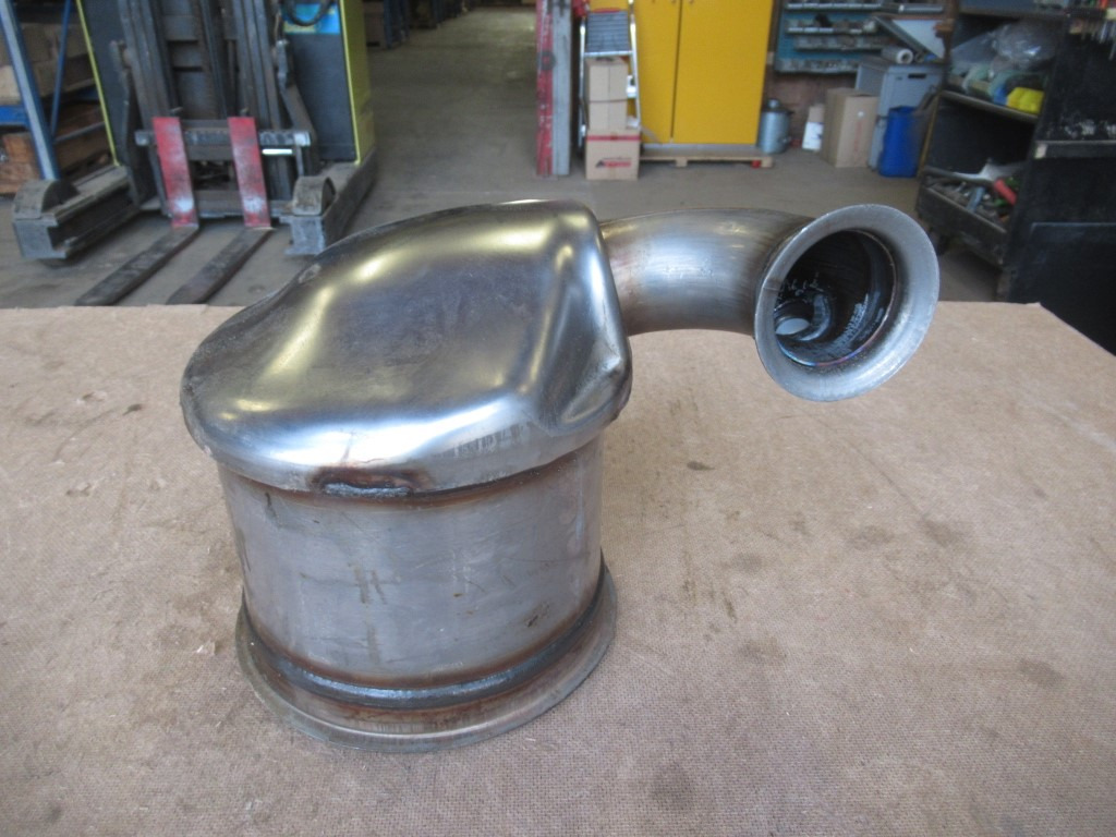 Case 47621551 - - Catalytic converter for Construction machinery: picture 2 Case 47621551 - - Catalytic converter for Construction machinery: picture 2