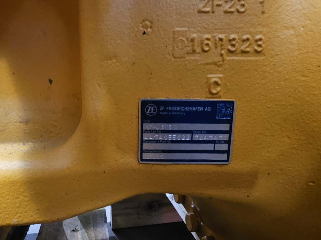 Case 84259022 - Rear axle for Construction machinery: picture 4 Case 84259022 - Rear axle for Construction machinery: picture 4