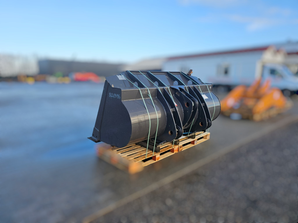 Case 84269196 - 84269197 - Loader bucket: picture 2 Case 84269196 - 84269197 - Loader bucket: picture 2