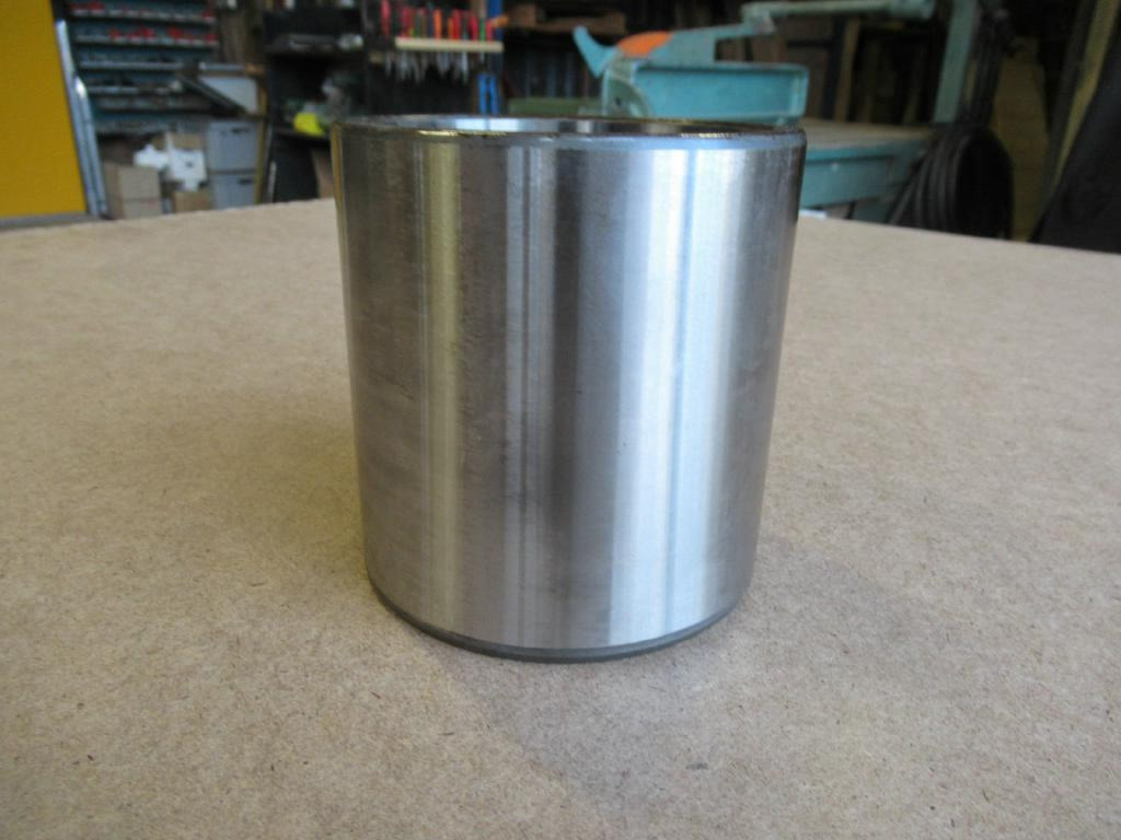 Case V5928706 - Piston/ Ring/ Bushing for Construction machinery: picture 1 Case V5928706 - Piston/ Ring/ Bushing for Construction machinery: picture 1