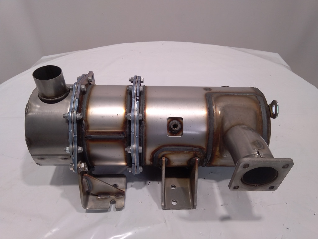 Case VV129E3016070 - AdBlue tank for Agricultural machinery: picture 3 Case VV129E3016070 - AdBlue tank for Agricultural machinery: picture 3