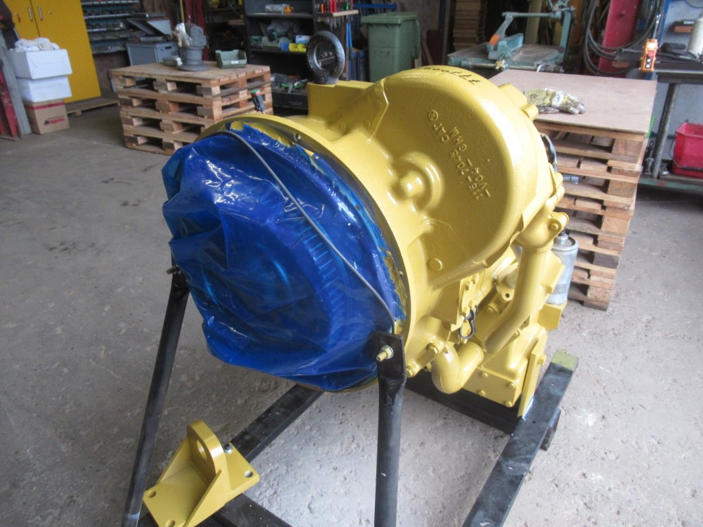 Caterpillar 1148945 - Gearbox for Construction machinery: picture 2 Caterpillar 1148945 - Gearbox for Construction machinery: picture 2