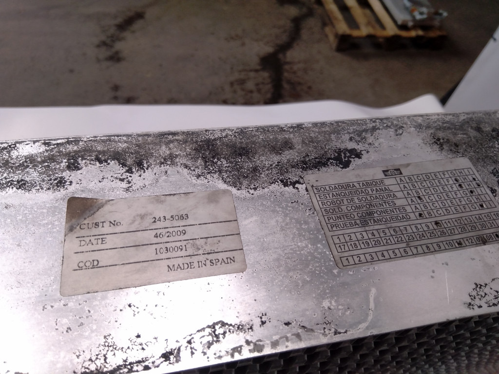 Caterpillar 2435063 - Intercooler for Construction machinery: picture 5 Caterpillar 2435063 - Intercooler for Construction machinery: picture 5