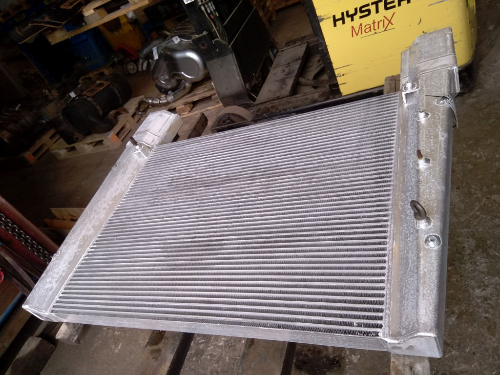 Caterpillar 365CL - - Intercooler for Construction machinery: picture 1 Caterpillar 365CL - - Intercooler for Construction machinery: picture 1