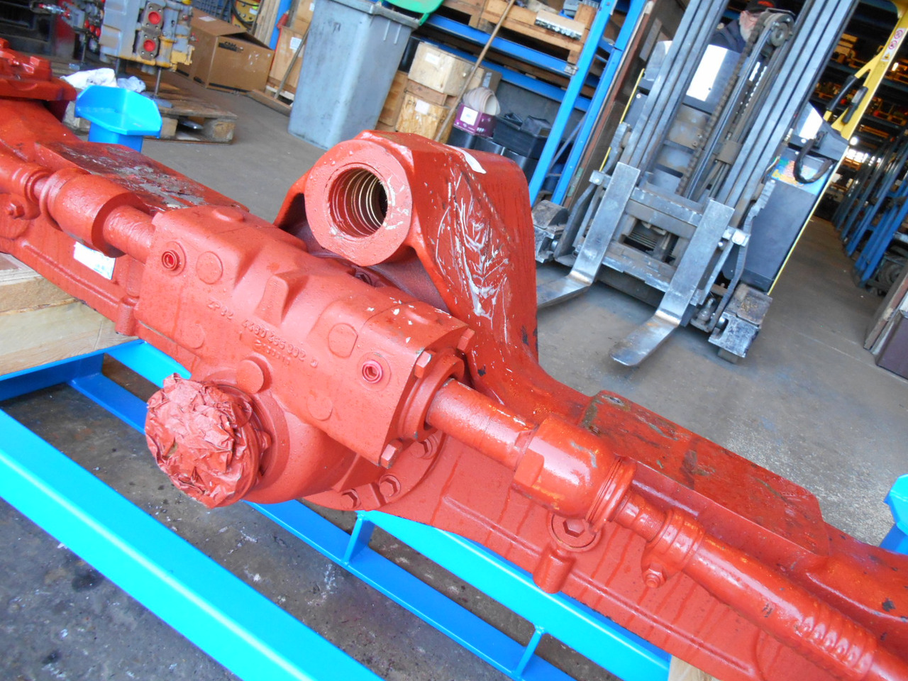 Doosan 1001040123 - 4472074052 - Front axle for Construction machinery: picture 4 Doosan 1001040123 - 4472074052 - Front axle for Construction machinery: picture 4