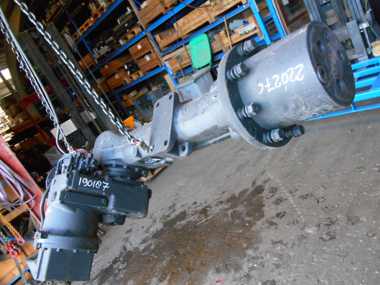 Doosan 22109010B - Rear axle for Construction machinery: picture 2 Doosan 22109010B - Rear axle for Construction machinery: picture 2