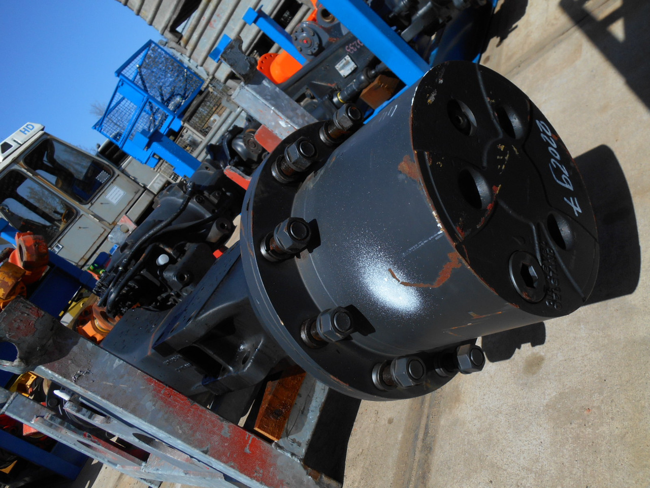 Hitachi 4457336 - Rear axle for Construction machinery: picture 3 Hitachi 4457336 - Rear axle for Construction machinery: picture 3