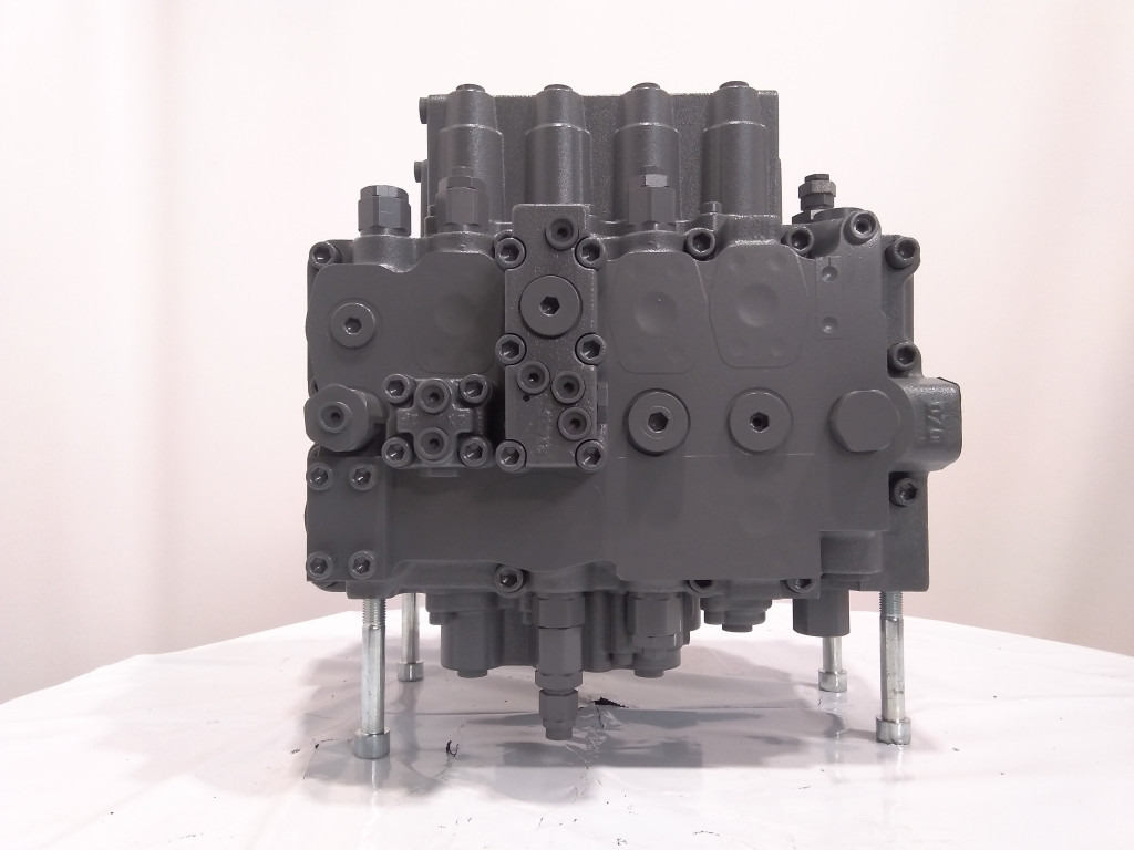 Hitachi 4713088 - FYA00031360 - Hydraulic valve for Construction machinery: picture 3 Hitachi 4713088 - FYA00031360 - Hydraulic valve for Construction machinery: picture 3