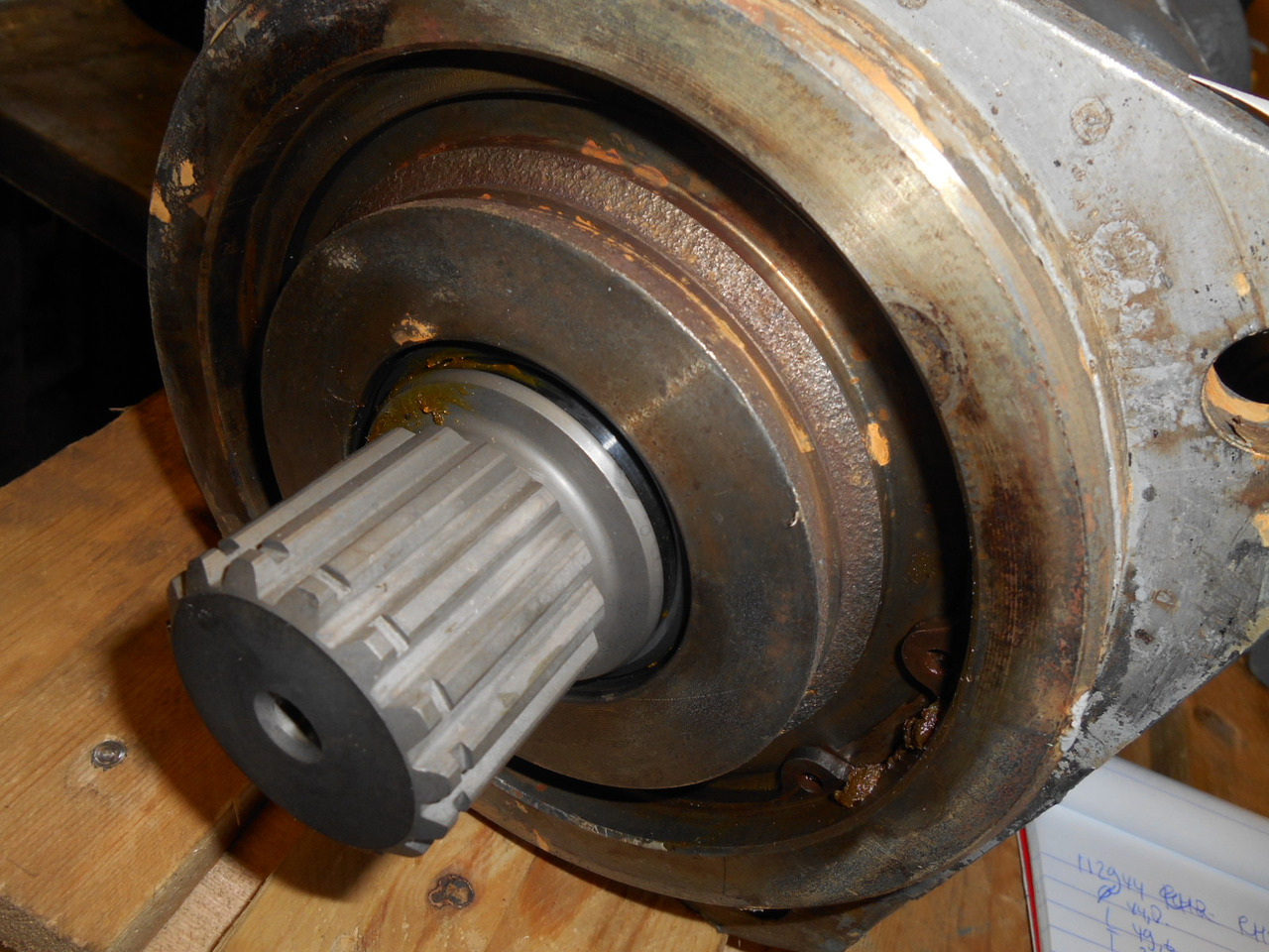 Hitachi 9077555 - - Hydraulic pump for Construction machinery: picture 5 Hitachi 9077555 - - Hydraulic pump for Construction machinery: picture 5