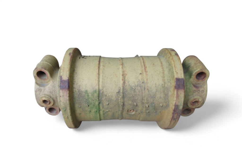Hitachi 9114682 - XP00000263PS - Track roller for Construction machinery: picture 1 Hitachi 9114682 - XP00000263PS - Track roller for Construction machinery: picture 1