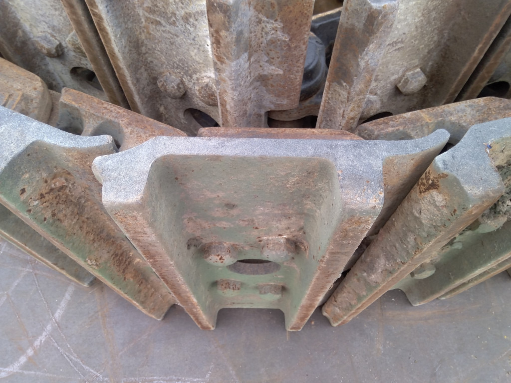 Hitachi 9261594 - 9254119 - Track for Construction machinery: picture 2 Hitachi 9261594 - 9254119 - Track for Construction machinery: picture 2