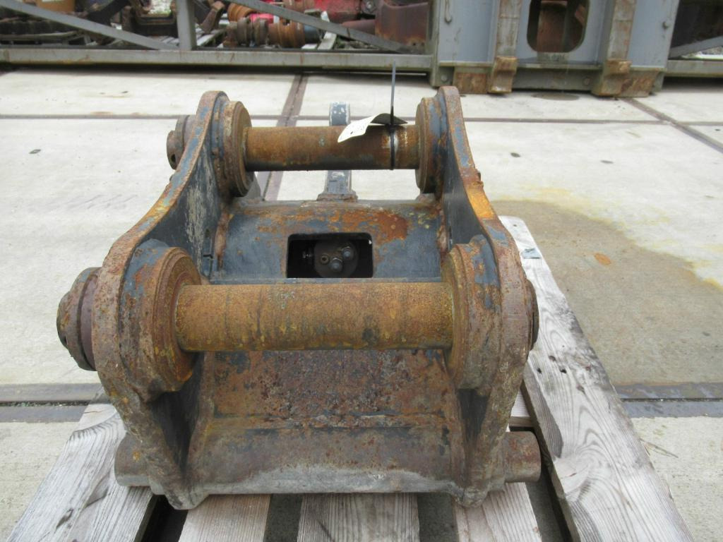 Hitachi CW30S - - Quick coupler for Construction machinery: picture 2 Hitachi CW30S - - Quick coupler for Construction machinery: picture 2