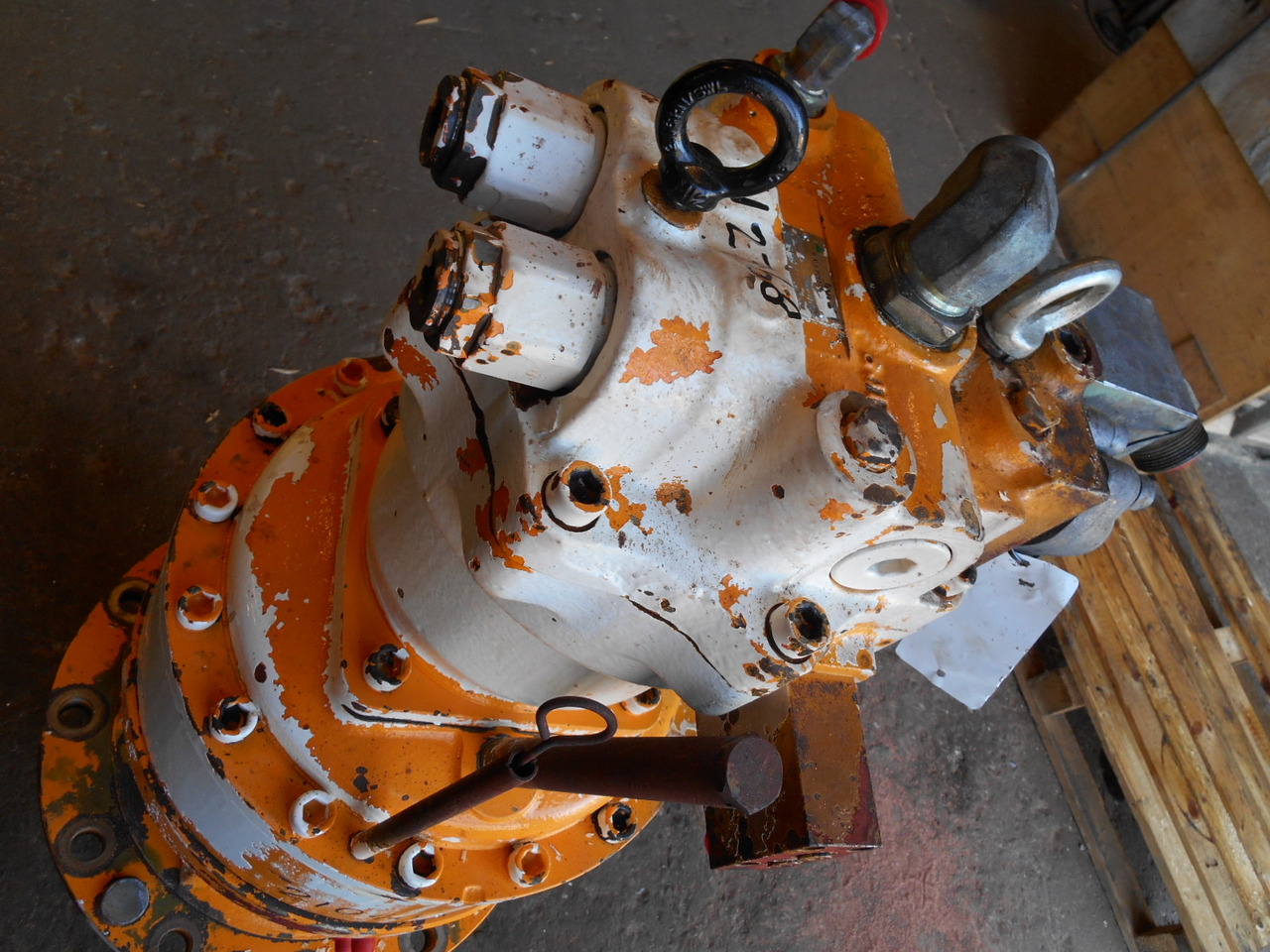 Hyundai 31NA10160 - - Swing motor for Construction machinery: picture 3 Hyundai 31NA10160 - - Swing motor for Construction machinery: picture 3