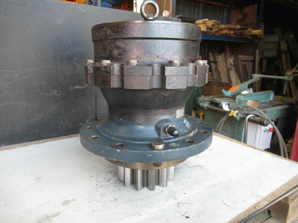 Hyundai 39Q6-12100 - Swing motor for Construction machinery: picture 1 Hyundai 39Q6-12100 - Swing motor for Construction machinery: picture 1