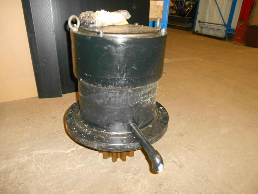 Kobelco LQ32W00009F1 - Swing motor for Construction machinery: picture 1 Kobelco LQ32W00009F1 - Swing motor for Construction machinery: picture 1