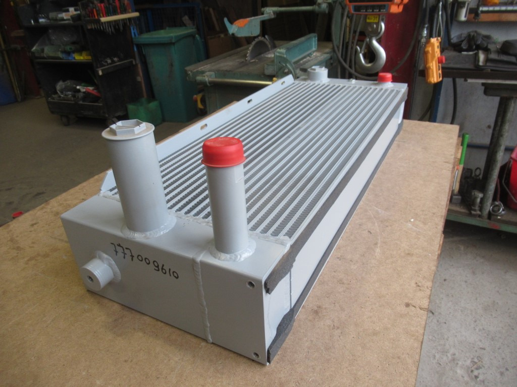 New Holland 6904525 - Cooling system for Agricultural machinery: picture 2 New Holland 6904525 - Cooling system for Agricultural machinery: picture 2