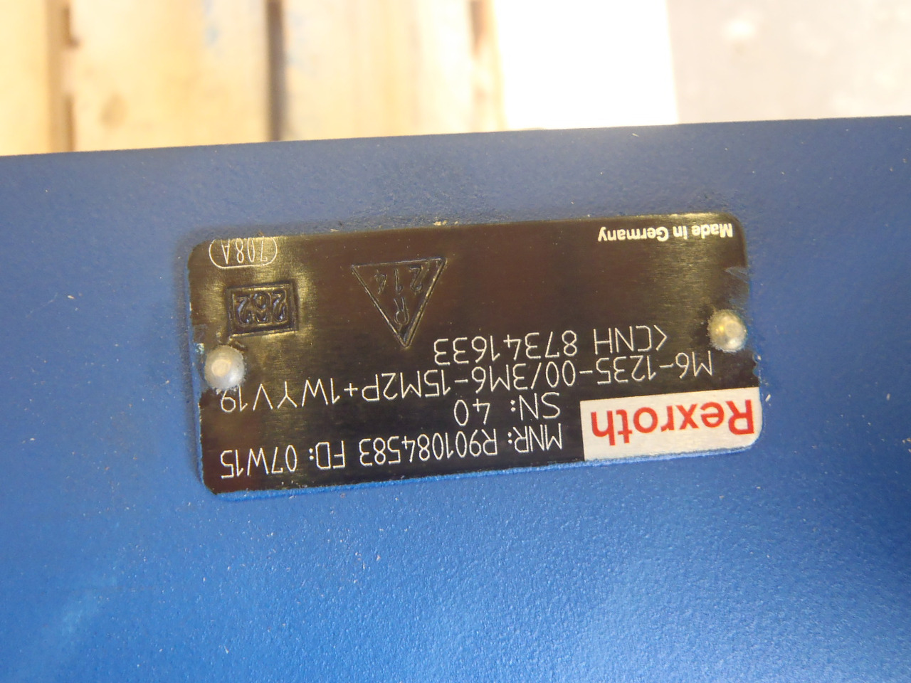 New Holland 87341633 - 87604363 - Hydraulic valve for Construction machinery: picture 1 New Holland 87341633 - 87604363 - Hydraulic valve for Construction machinery: picture 1