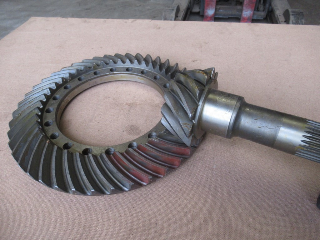 New Holland 87731595 - Axle and parts for Construction machinery: picture 2 New Holland 87731595 - Axle and parts for Construction machinery: picture 2