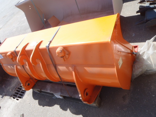 New Holland W50H - - Loader bucket: picture 2 New Holland W50H - - Loader bucket: picture 2