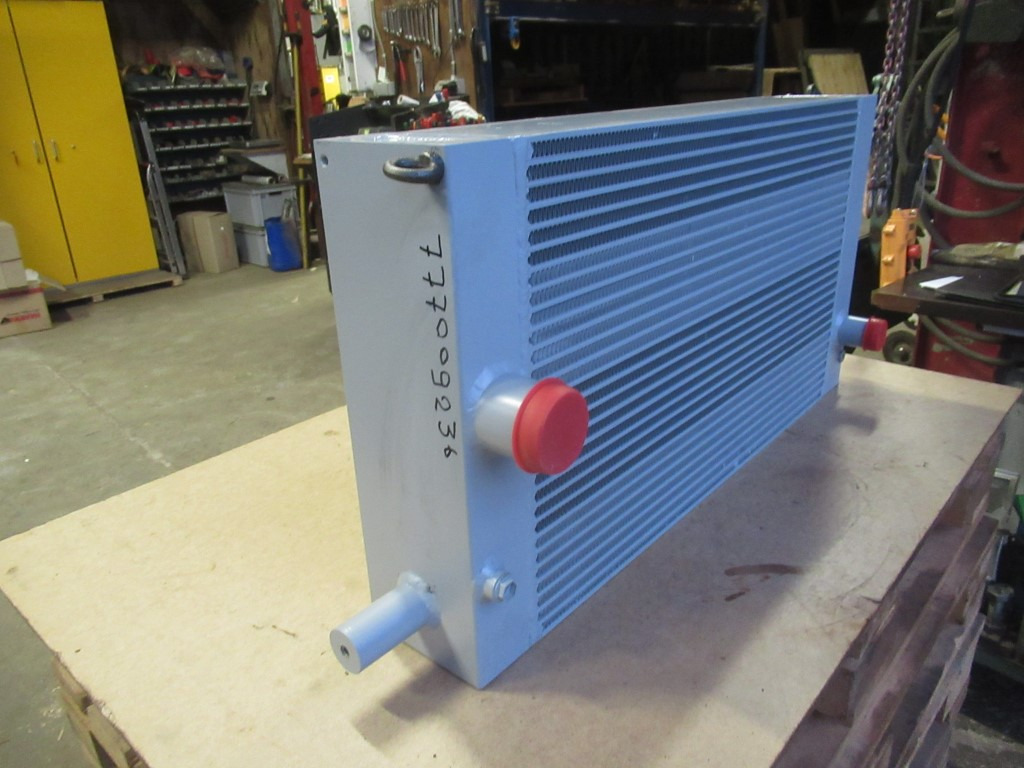 Nissens 658803 - - Radiator for Construction machinery: picture 2 Nissens 658803 - - Radiator for Construction machinery: picture 2