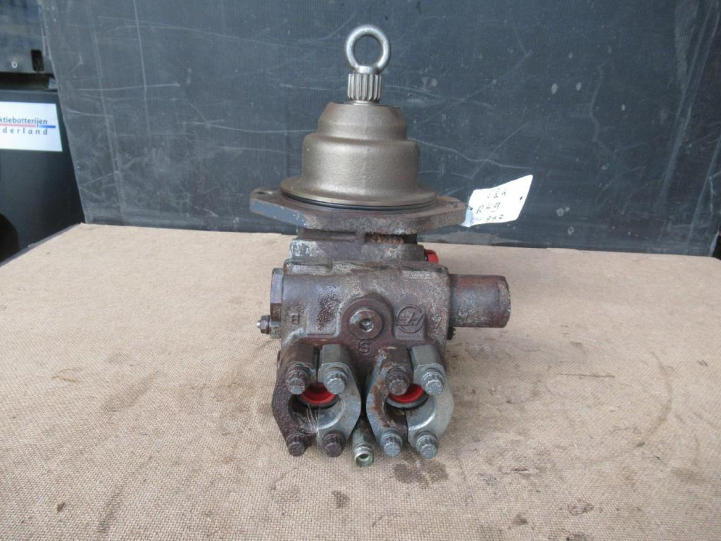 O&K 2244953 - Swing motor for Construction machinery: picture 2 O&K 2244953 - Swing motor for Construction machinery: picture 2