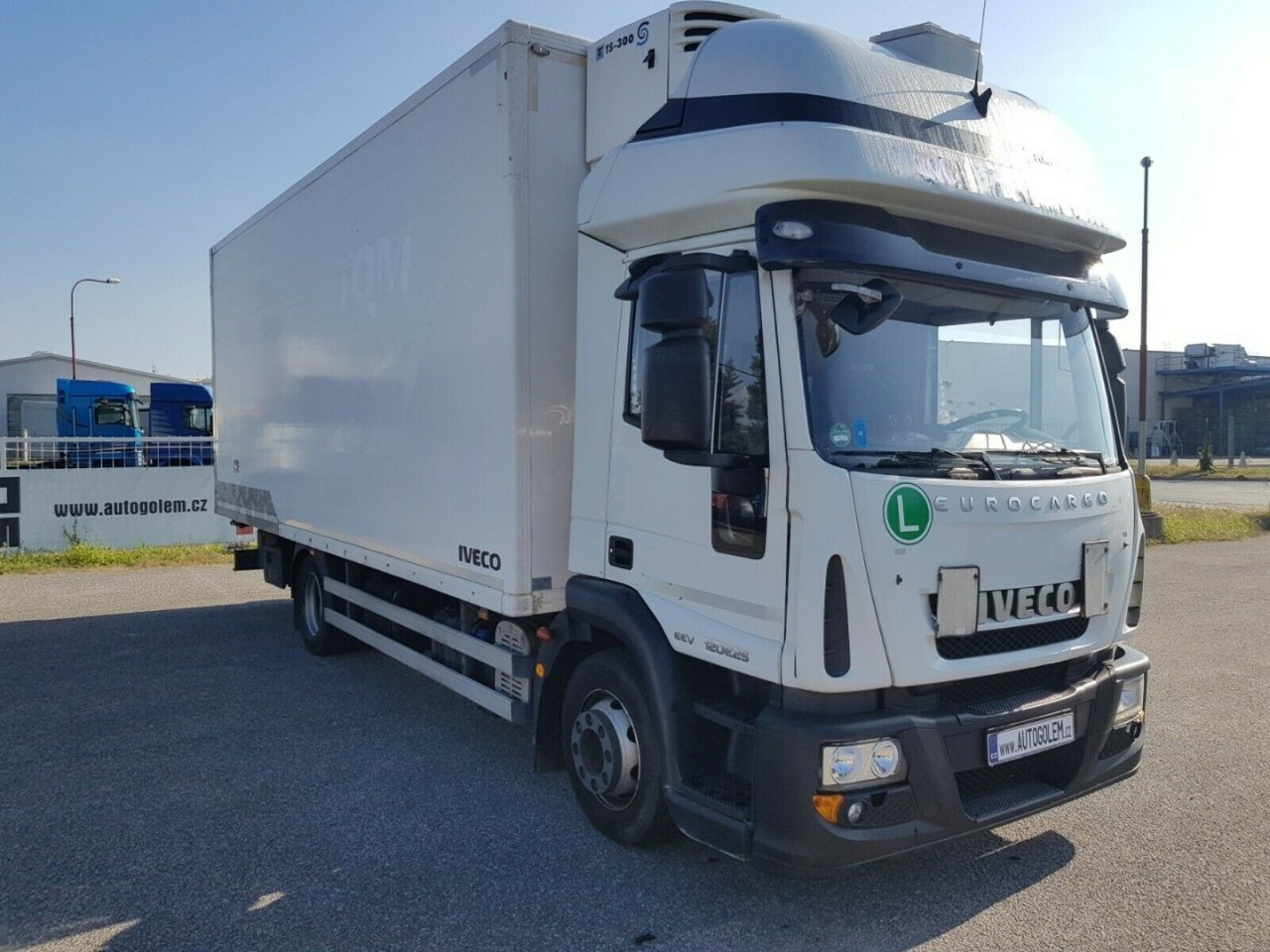Iveco EUROCARGO ML 120E25 - Refrigerated truck: picture 2 Iveco EUROCARGO ML 120E25 - Refrigerated truck: picture 2