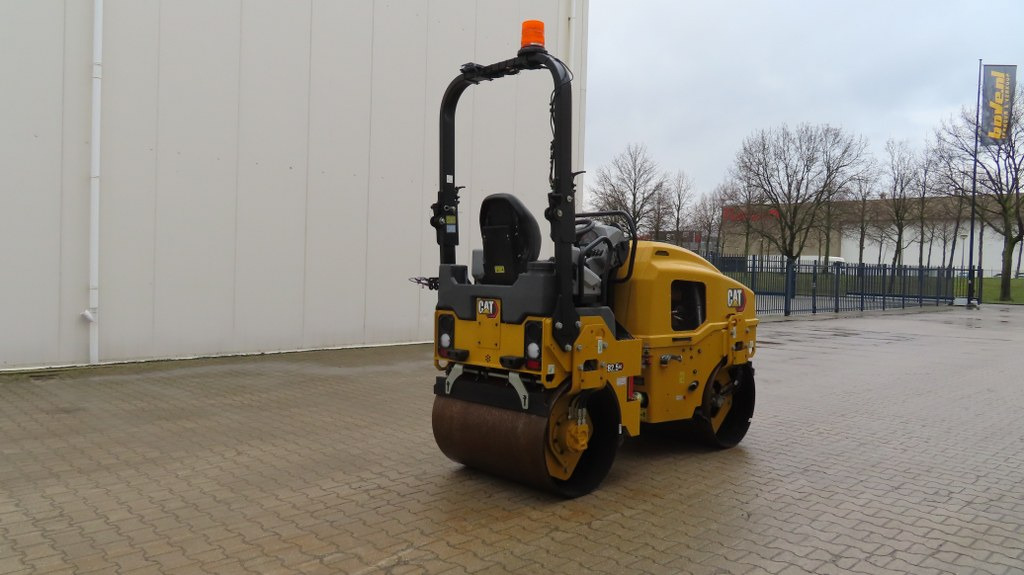 Caterpillar CB 2.5 GC - Road roller: picture 2 Caterpillar CB 2.5 GC - Road roller: picture 2