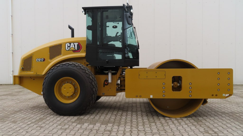 Caterpillar CS17 - Compactor: picture 1 Caterpillar CS17 - Compactor: picture 1