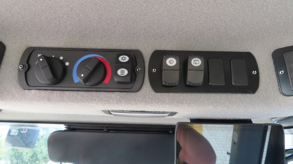 Compactor Caterpillar CS66B: picture 19