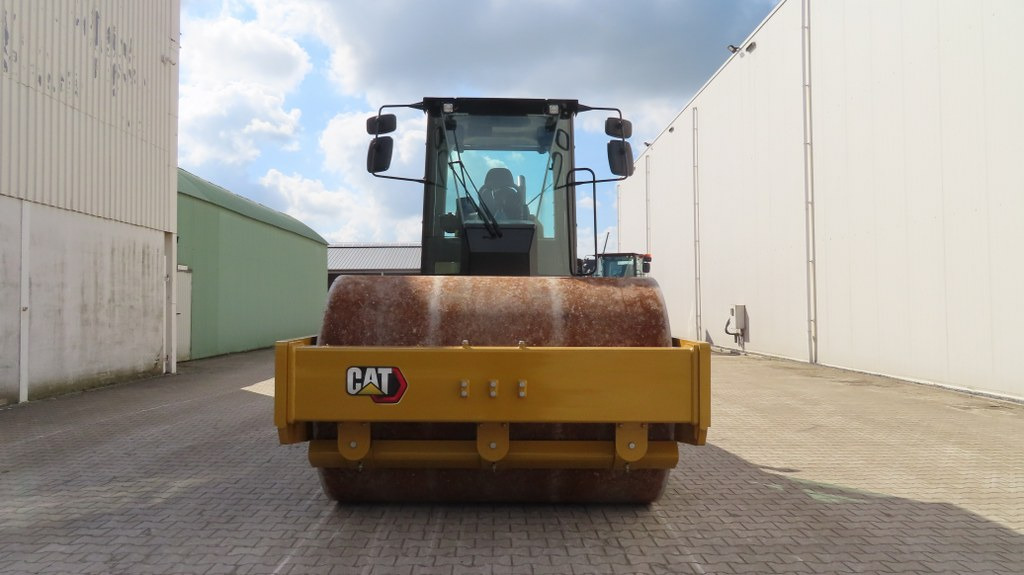 Compactor Caterpillar CS66B: picture 7