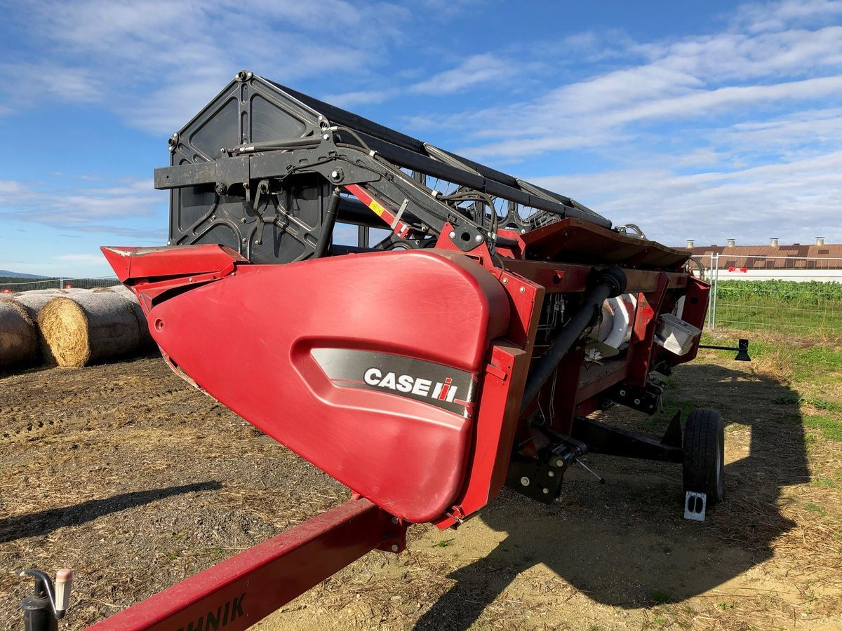 Case IH 3050 - 5,4m - Grain header: picture 4 Case IH 3050 - 5,4m - Grain header: picture 4