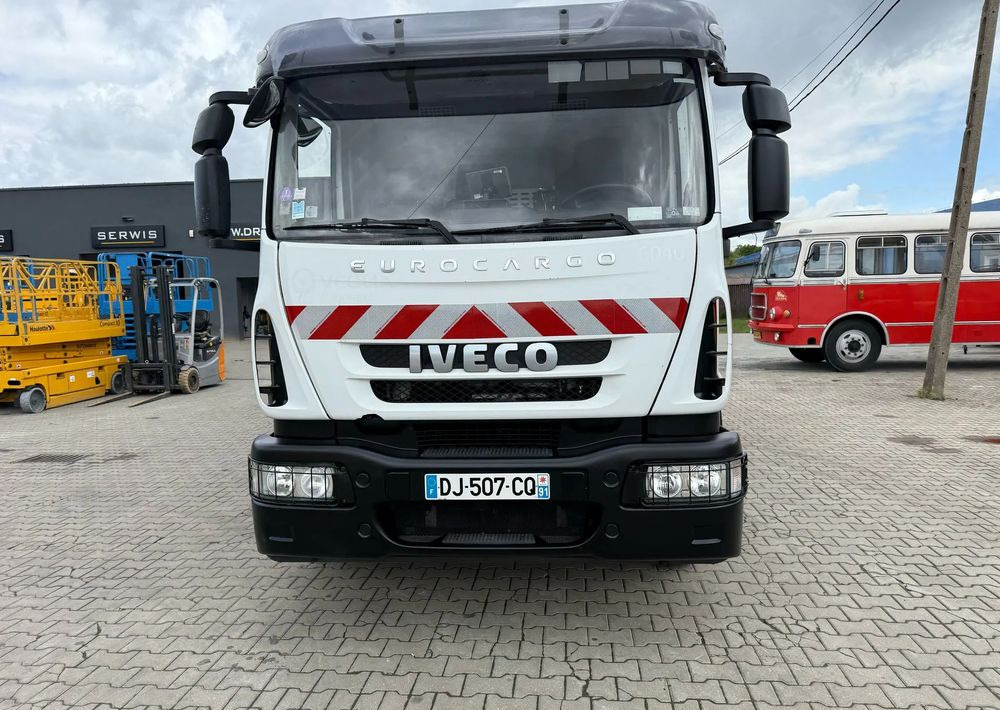 Iveco EUROCARGO CNG - Refuse truck: picture 2 Iveco EUROCARGO CNG - Refuse truck: picture 2