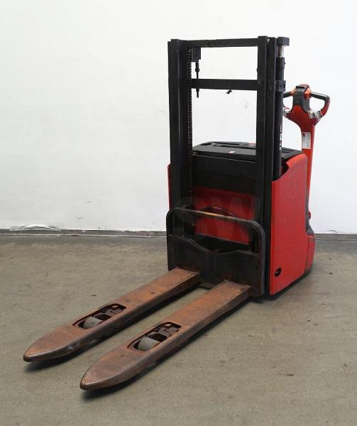 Linde L 12 i 1172 - Stacker: picture 2 Linde L 12 i 1172 - Stacker: picture 2