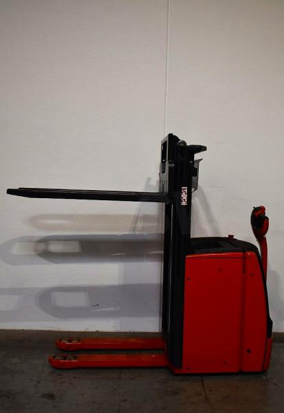 Linde L 14 1173 - Stacker: picture 3 Linde L 14 1173 - Stacker: picture 3