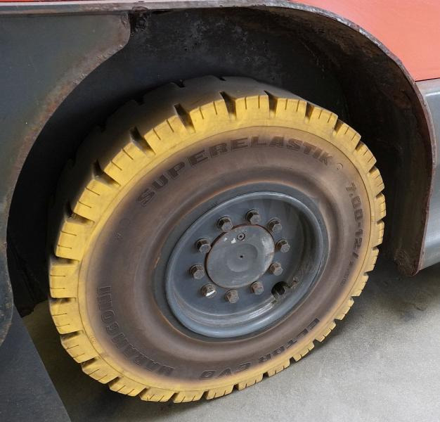 Tow tractor Linde P 250 127-05: picture 6