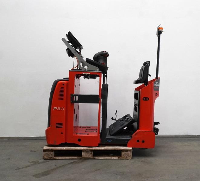 Linde P 30 C 1190 - Tow tractor: picture 3 Linde P 30 C 1190 - Tow tractor: picture 3
