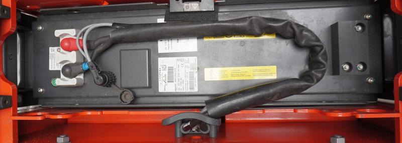 Linde P 30 C 1190 - Tow tractor: picture 5 Linde P 30 C 1190 - Tow tractor: picture 5