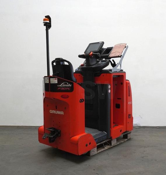 Linde P 30 C 1190 - Tow tractor: picture 1 Linde P 30 C 1190 - Tow tractor: picture 1