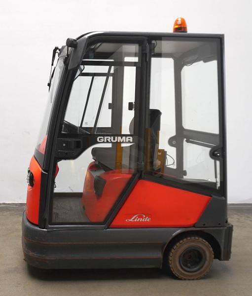 Linde P 60 Z 126 - Tow tractor: picture 4 Linde P 60 Z 126 - Tow tractor: picture 4